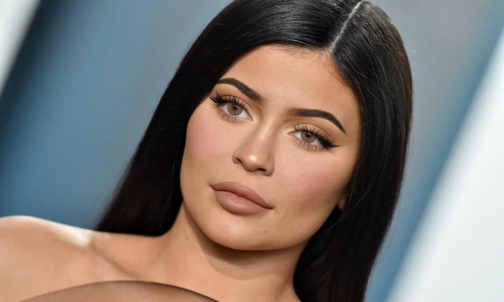 H Κάιλι Τζένερ η νεότερη δισεκατομμυριούχος για δεύτερη χρονιά